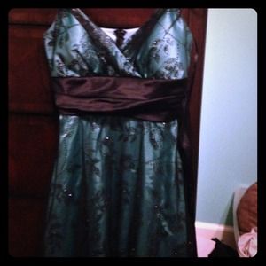 Turquoise, with black toole