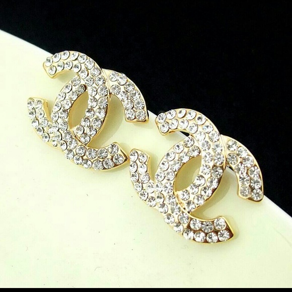 XL C Letters Stud Earrings