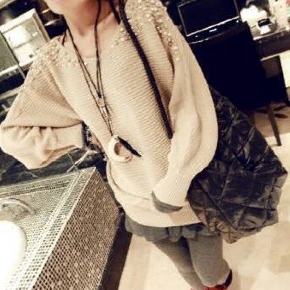 *SOLD IN BUNDLE* NEW✨Elegant Pearl Sweater Top - Picture 2 of 3