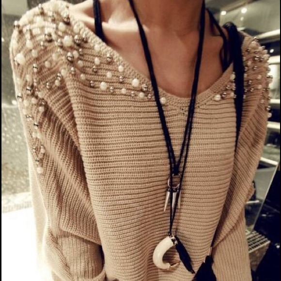 *SOLD IN BUNDLE* NEW✨Elegant Pearl Sweater Top - Picture 3 of 3