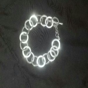 Bundle for @robinbinsd