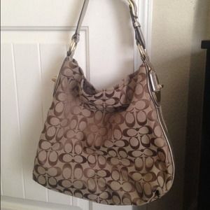 AUTHENTIC Coach hobo purse