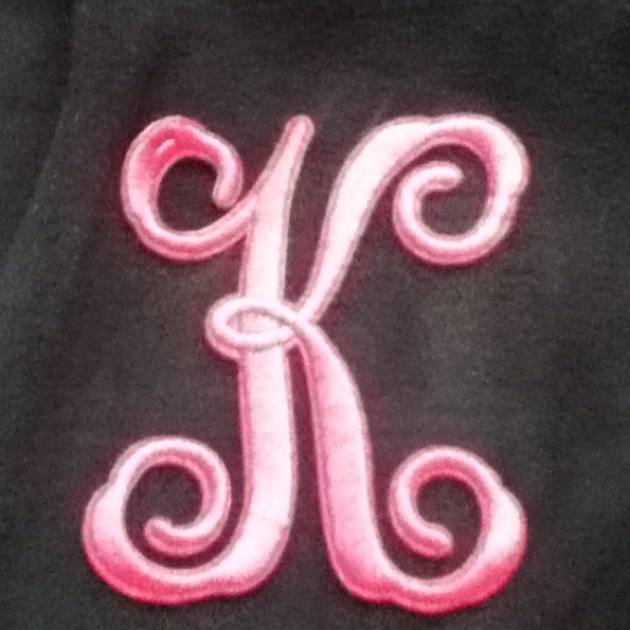 Monogram "K" pullover. - Picture 2 of 2