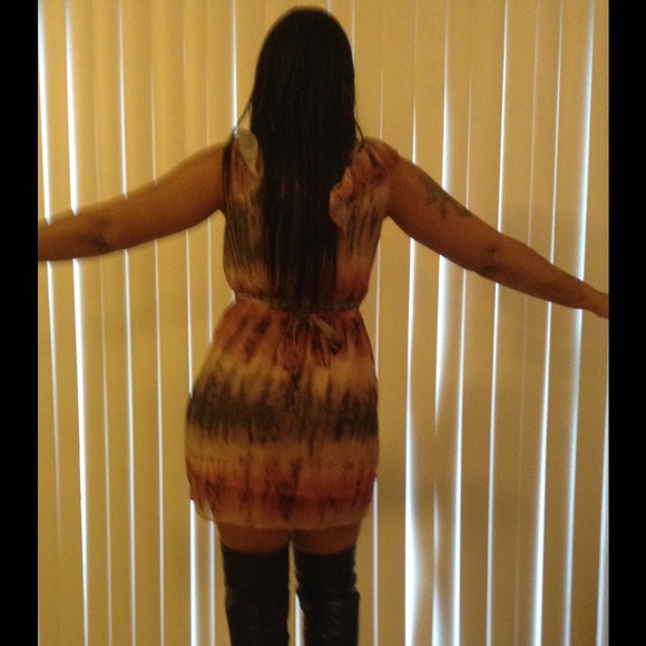 Dress - Picture 2 of 3