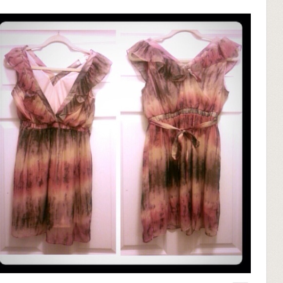 Dress - Picture 3 of 3