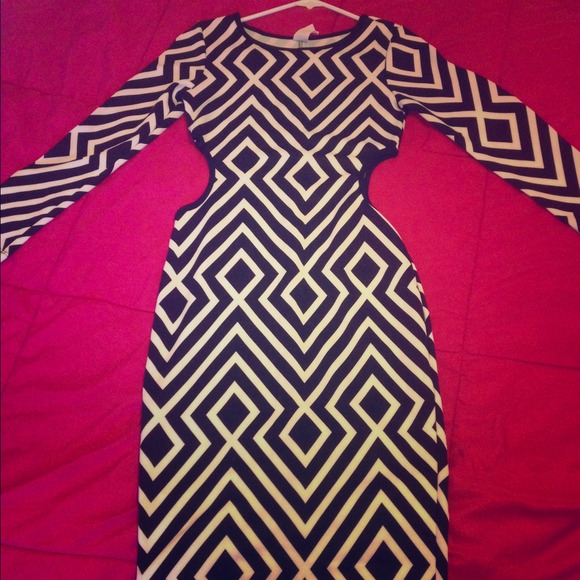 ❌SOLD❌Black & white Stripe Cutout Dress👗