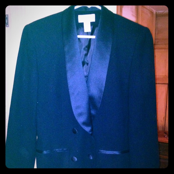 💗✨Tuxedo style jacket and matching pants. ✨💗