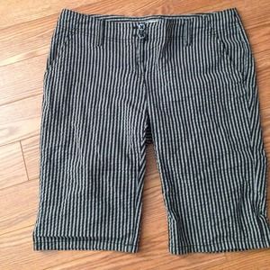 Michael Kors black&white seer sucker Bermudas sz10