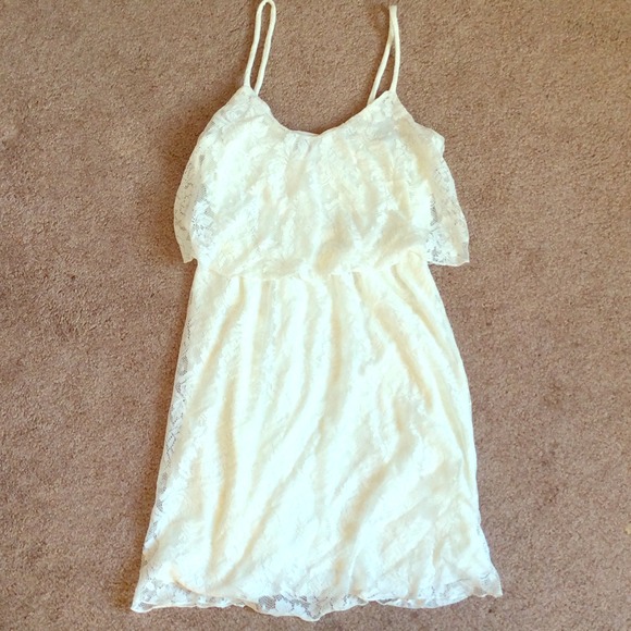 ❌SOLD ON VINTED❌ Cream lace dress with overlay