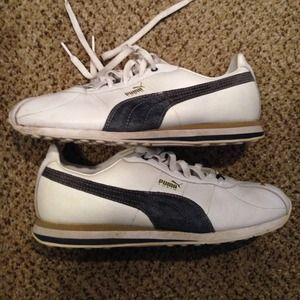 Navy blue/gold/white Pumas