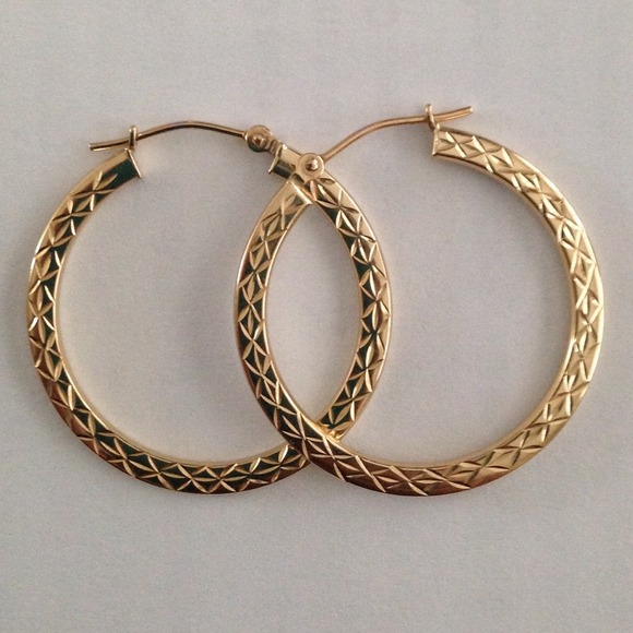 Reserved for @zeny0303 14k gold hoop earrings.
