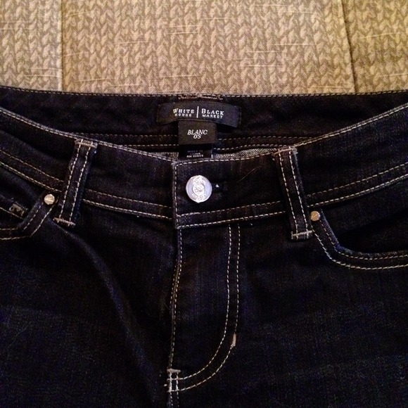 Boot leg Black Jeans ❤️🌷 - Picture 2 of 3