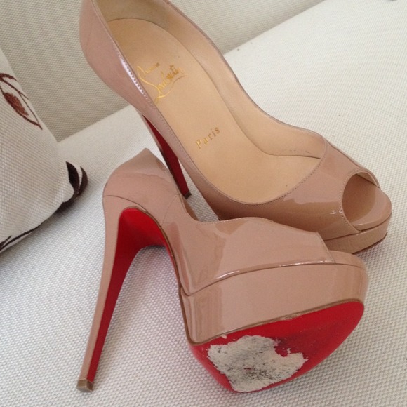 Nude Christian Louboutin Peep toes pumps. - Picture 2 of 3