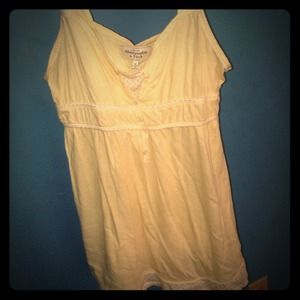 Adorable pastel yellow top