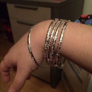 SOLID SILVER DAZZLING BRACELET!