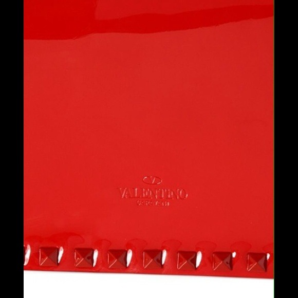 Valentino Rockstud Rouge Patent Clutch - Picture 3 of 4