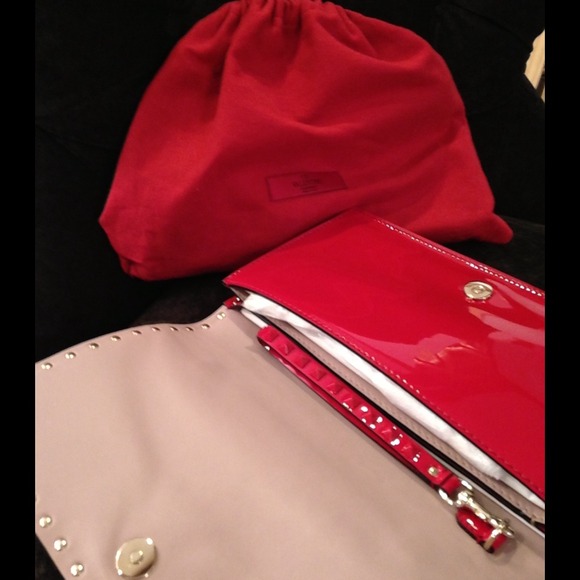 Valentino Rockstud Rouge Patent Clutch - Picture 4 of 4