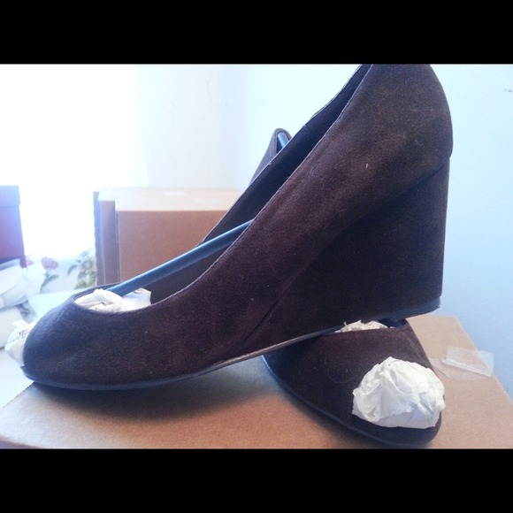 Curations Brown Wedge.     (Reduced) 💙💜💚❤️💛