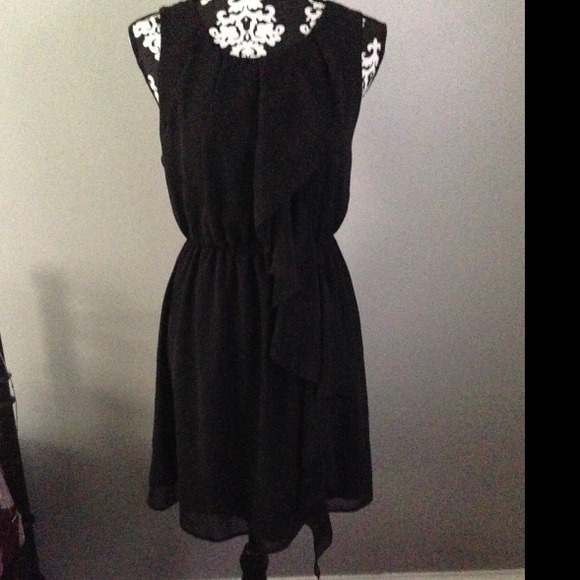 H&M Dresses & Skirts - 〰H&M BLACK DRESS〰