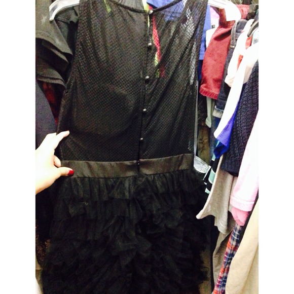 LITTLE BLACK BCBG DRESS - Picture 2 of 4