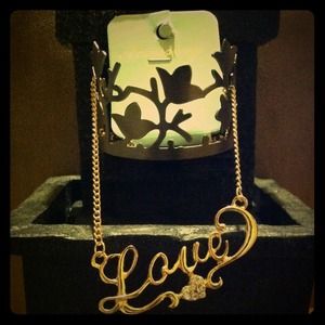 💛FREE GIFT ITEM!💛Gold Plated "LOVE" necklace