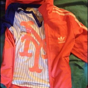 VS love pink shirt willing to negotiate