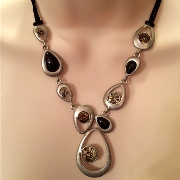 Lia Sophia necklace
