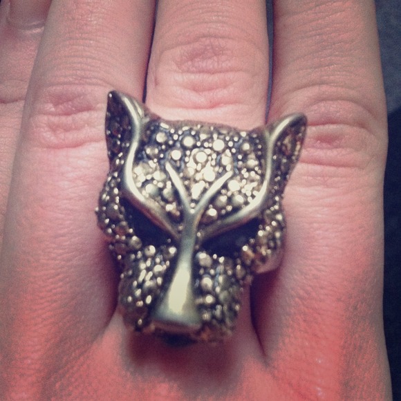 Gold leopard face ring