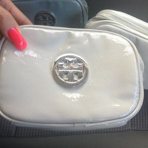 2 Cute make up bags 5each!!!