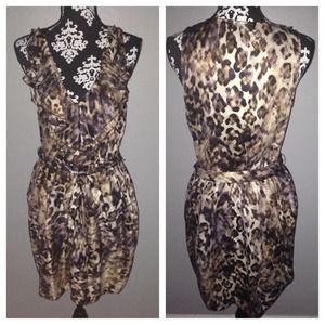 H&M print dress. 🌹Host Pick