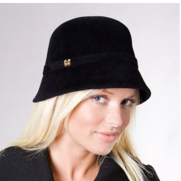 Hat Attack Velour Felt Cloche w. Gold Trim