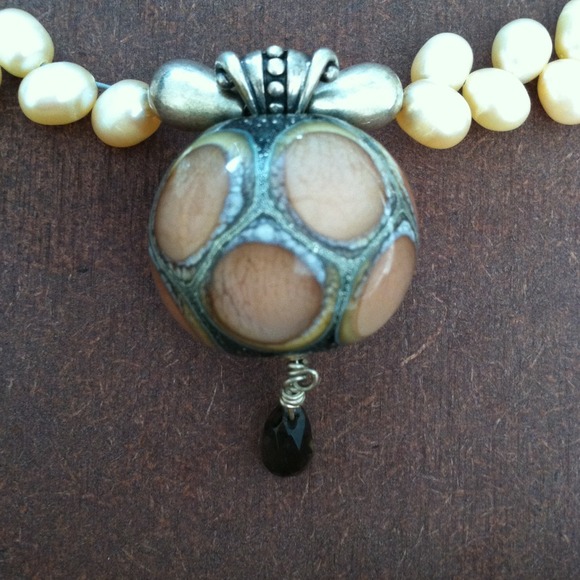 Pearl Necklace with Blown Glass Bead - Picture 3 of 4