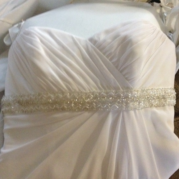 MORE PICS. - Picture 2 of 3