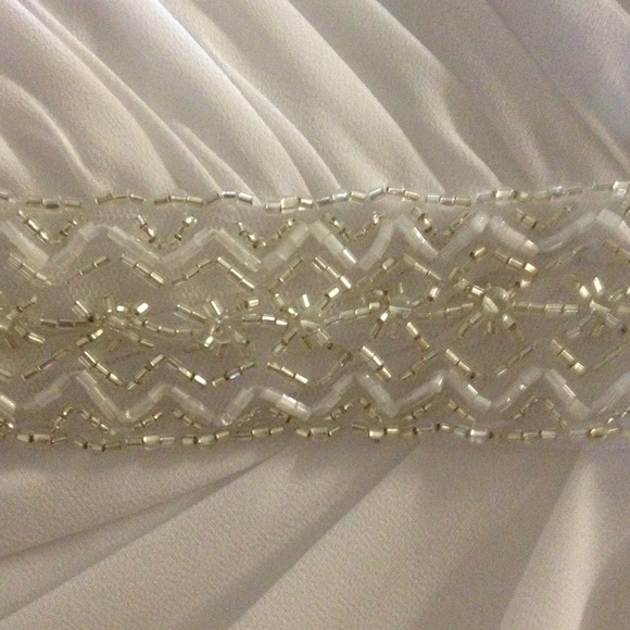 MORE PICS. - Picture 3 of 3