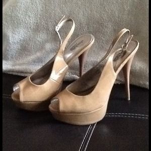 Size 8 camel patent leather platform heels