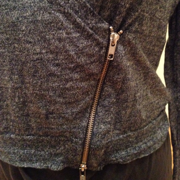 J crew sweater🌺reduced🌺 - Picture 2 of 3