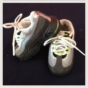 Neon and gray air maxes (TOODLER)