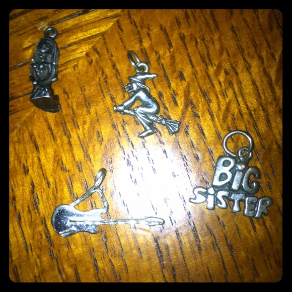 NWOT 4 silver charms. - Picture 1 of 2