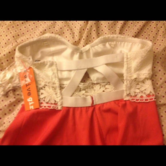 Dress - Picture 3 of 3