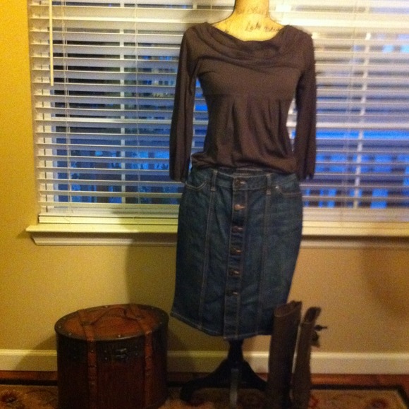 Banana republic button down denim skirt