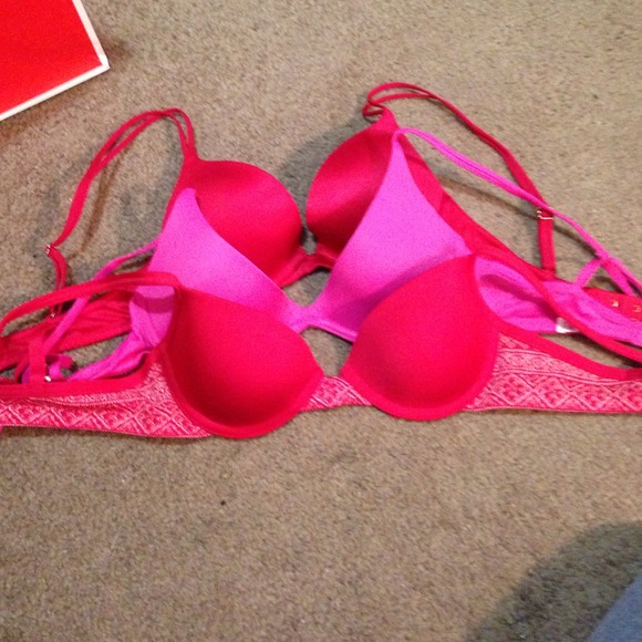 Bundle of bras & sports bras