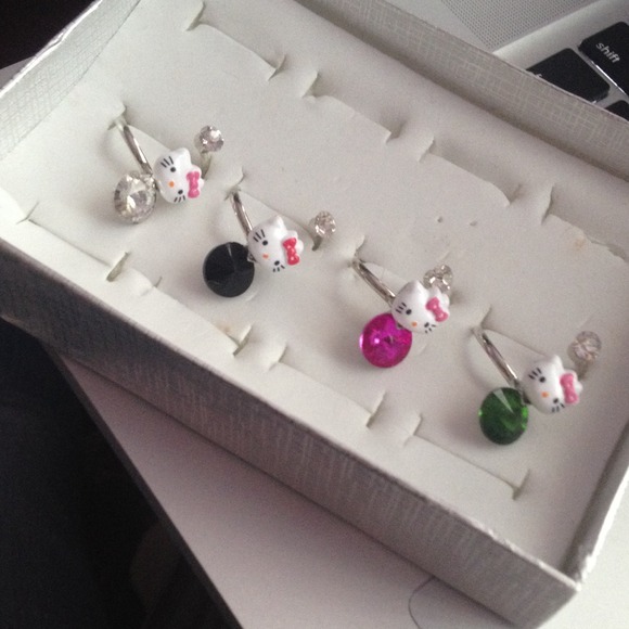 HELLO KITTY adjustable! Rings - Picture 2 of 3