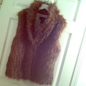 BB Dakota faux fur vest - Large
