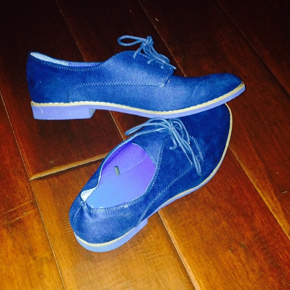 GAP suede oxford lace ups