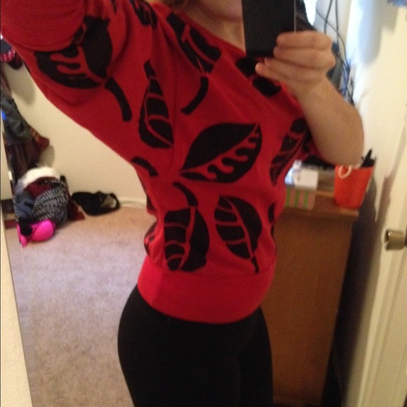 Pullover - Picture 2 of 3