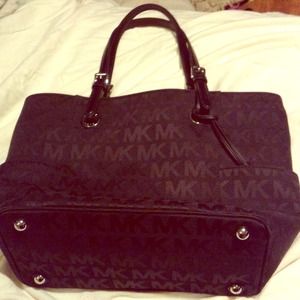 Authentic Michael Kors Jet Set Bag