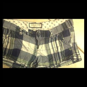 Abercrombie & Fitch plaid shorts fit like 4-5 reg.
