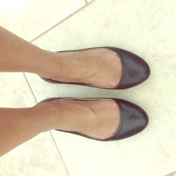 ❌SOLD❌ Black Zara Flats
