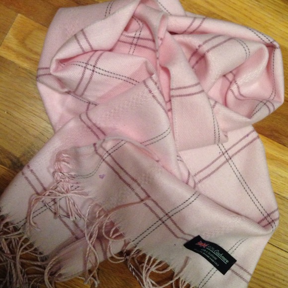 100% cashmere scarf🎅🎅🎅sold🎅🎅