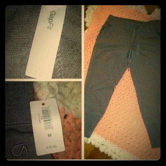 GAP Grey 1/4 Length Work Out Sweat Pants